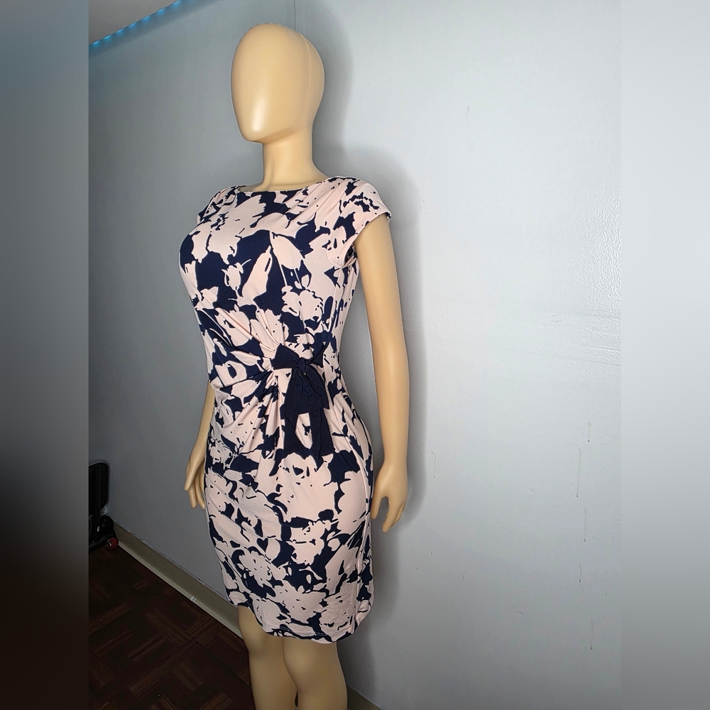Just Taylor Women's Navy And Cream Floral Print Dress Size 6